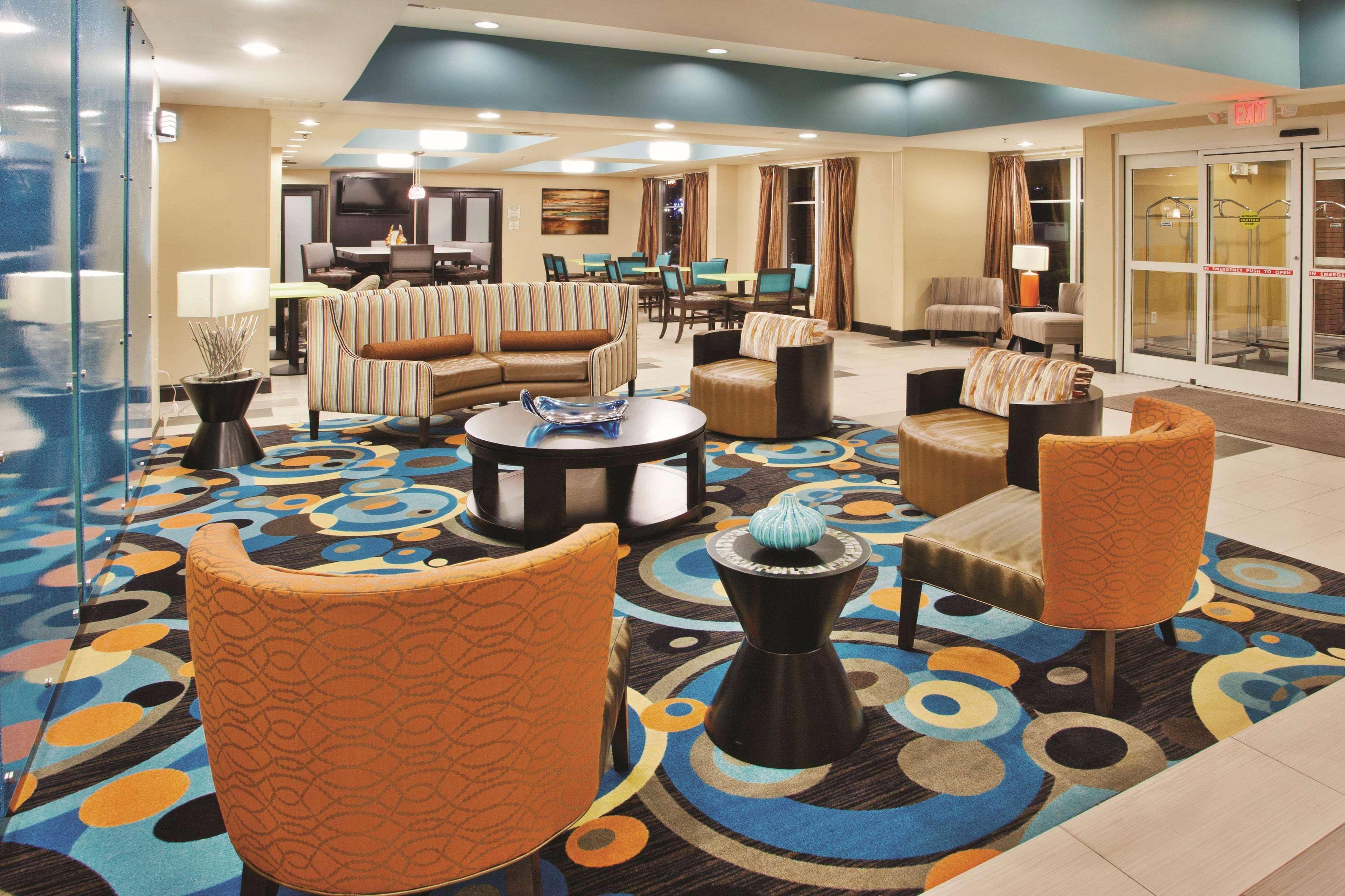 La Quinta By Wyndham Oxford - Anniston Hotel Buitenkant foto