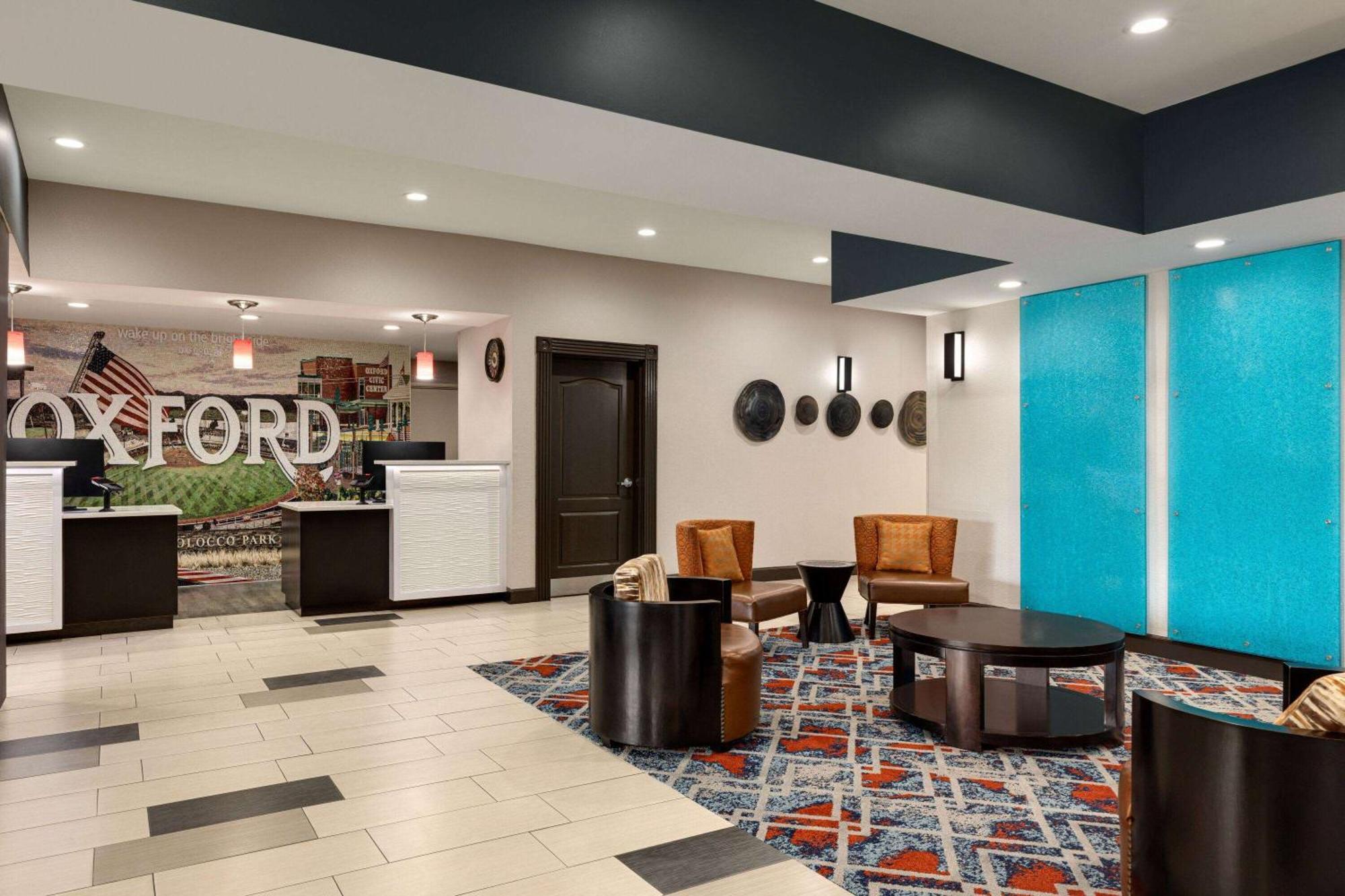 La Quinta By Wyndham Oxford - Anniston Hotel Buitenkant foto
