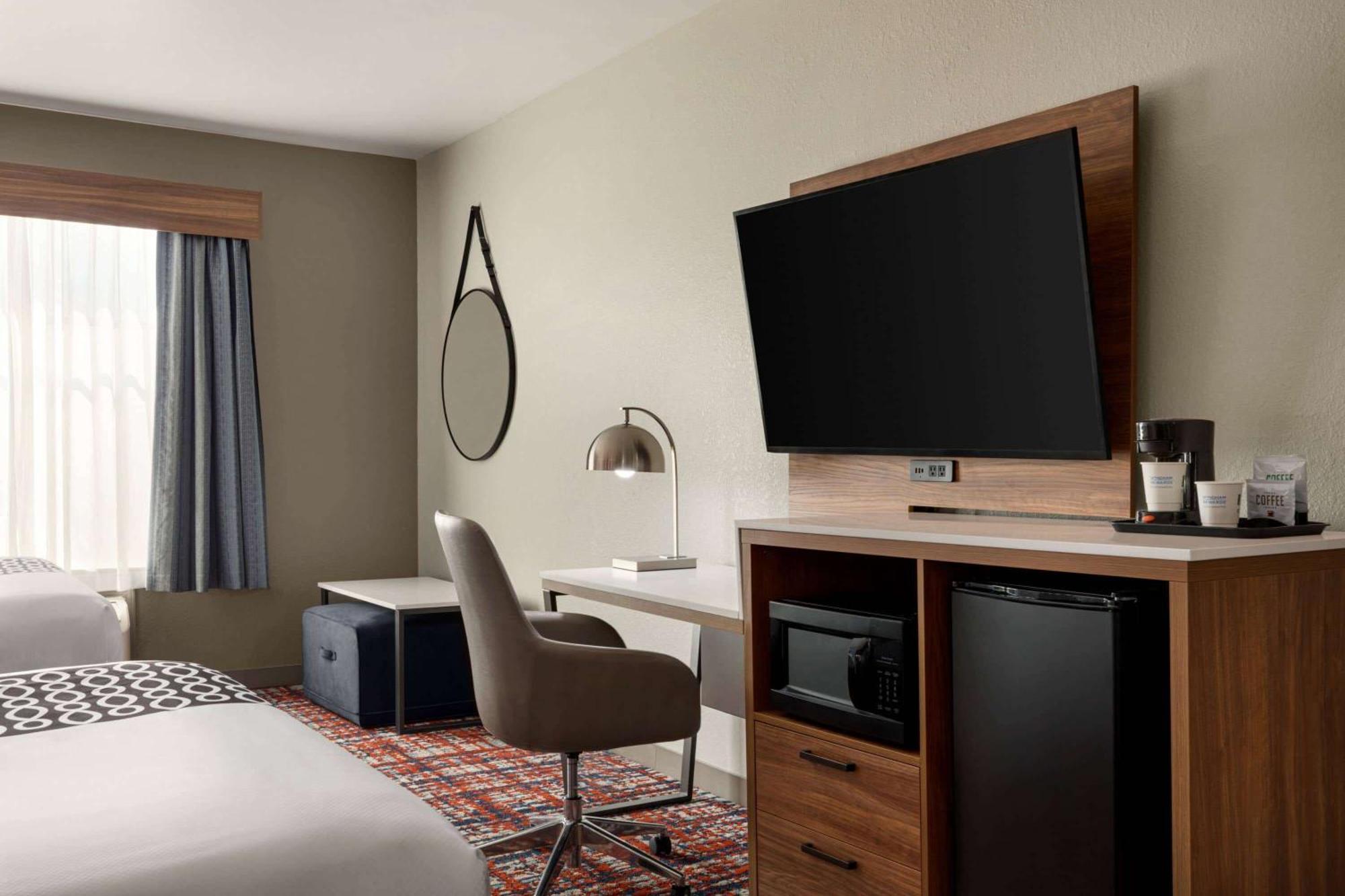 La Quinta By Wyndham Oxford - Anniston Hotel Buitenkant foto