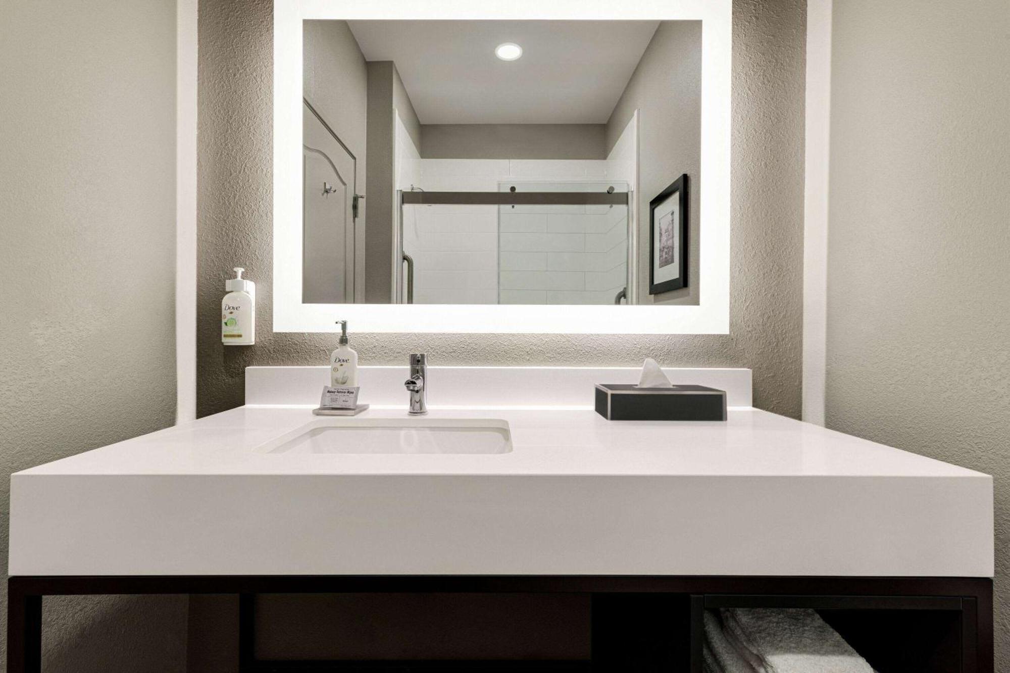La Quinta By Wyndham Oxford - Anniston Hotel Buitenkant foto